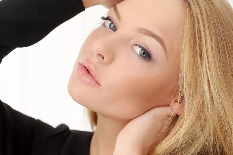 Как правильно подобрать цвет краски для бровей? Как правильно подобрать цвет краски для бровей?